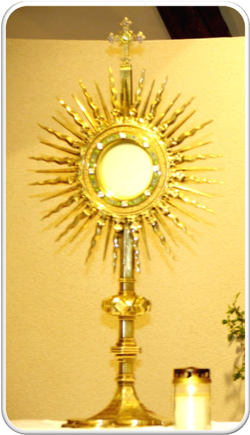 http://www.paroissemery.fr/wp-content/uploads/2011/03/St-Sacrement.png