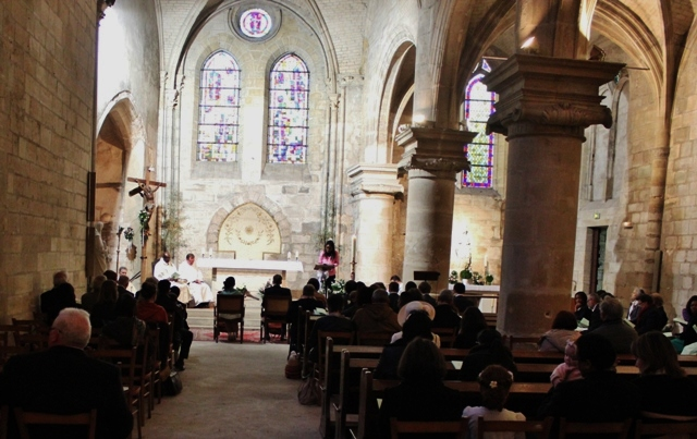 mariage à l'église St Denis-web-grand
